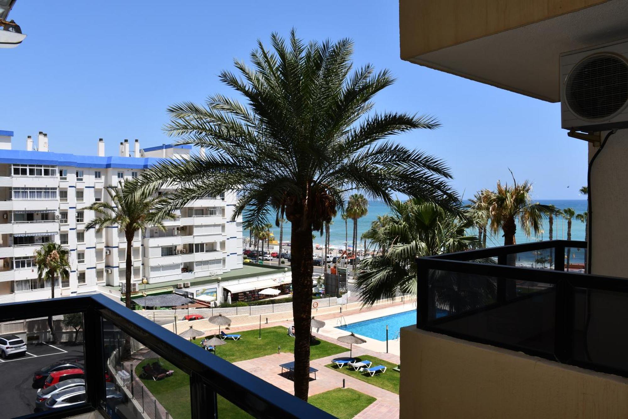 Apartamento Turistico Aloha Playa Benalmádena Exterior foto
